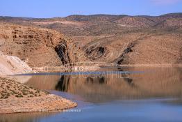 Image du Maroc Professionnelle de  Le barrage Laghrasse "dit barrage Hassan II", il se situe à 50 km au sud est de Taourirte au nord du Maroc, Samedi 10 Février 2006, ce barrage fournit en eau potable  le barrage Mohammed V qui sert de lien pour Machraa Hammadi,  ce dernier permet l'approvisionnement des centre de Taourirte et El Aïoun Sidi Mellouk. (Photo / Abdeljalil Bounhar) 